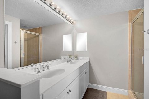 Condo in Sarasota, Florida, 2 bedrooms № 2106445 - photo 20