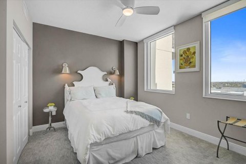 Condo in Sarasota, Florida, 2 bedrooms № 2106445 - photo 15