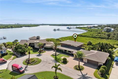 House in New Smyrna Beach, Florida 5 bedrooms, 756.04 sq.m. № 2213108 - photo 15