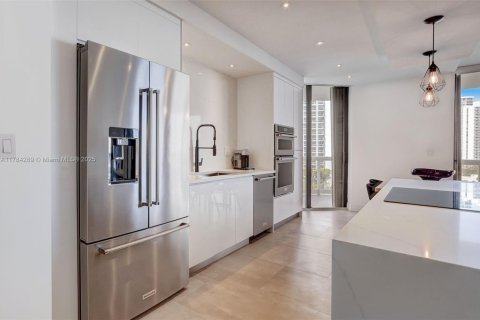 Купить кондоминиум в Авентура, Флорида 2 спальни, 139.35м2, № 1862687 - фото 9