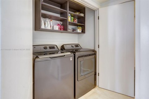 Купить кондоминиум в Авентура, Флорида 2 спальни, 139.35м2, № 1862687 - фото 14