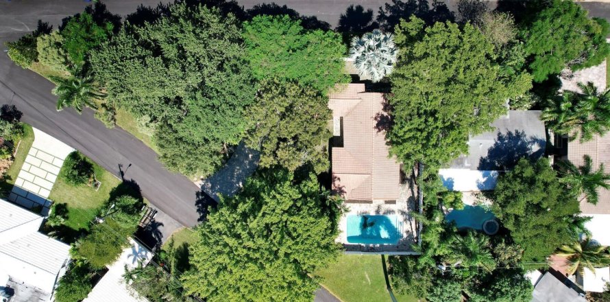 House in Wilton Manors, Florida 3 bedrooms, 112.78 sq.m. № 787909