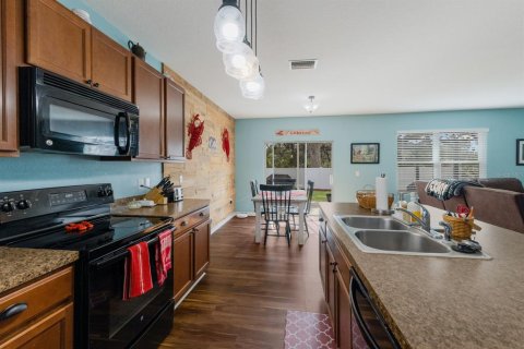 House in Palmetto, Florida 5 bedrooms, 268.39 sq.m. № 1508602 - photo 9