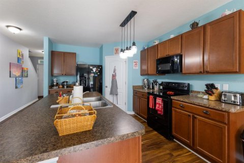 House in Palmetto, Florida 5 bedrooms, 268.39 sq.m. № 1508602 - photo 11