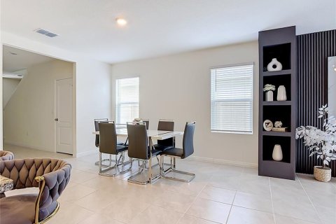 Villa ou maison à vendre à Davenport, Floride: 5 chambres, 234.3 m2 № 2134263 - photo 13