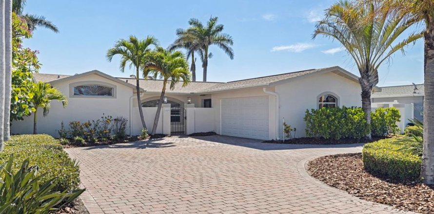 Villa ou maison à Treasure Island, Floride 3 chambres, 192.59 m2 № 1795067