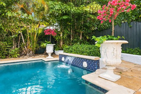 House in West Palm Beach, Florida 3 bedrooms, 137.96 sq.m. № 2264949 - photo 17