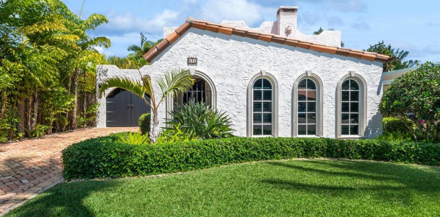 House in West Palm Beach, Florida 3 bedrooms, 137.96 sq.m. № 2264949