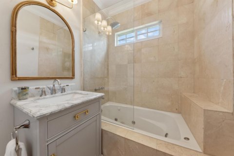 House in West Palm Beach, Florida 3 bedrooms, 137.96 sq.m. № 2264949 - photo 14