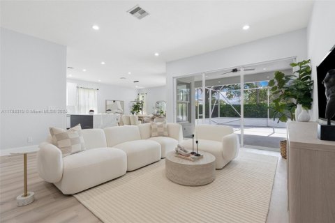 House in Wellington, Florida 5 bedrooms, 262.08 sq.m. № 1665034 - photo 4