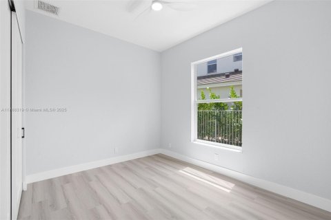 House in Wellington, Florida 5 bedrooms, 262.08 sq.m. № 1665034 - photo 30