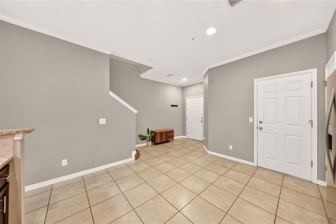 Adosado en venta en Orlando, Florida, 2 dormitorios, 131.64 m2 № 2391199 - foto 9