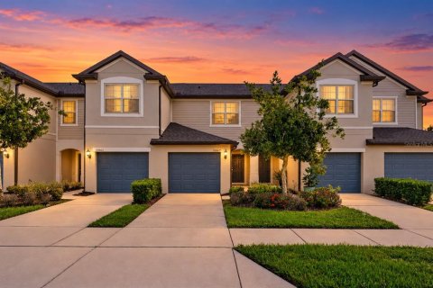 Adosado en Orlando, Florida 2 dormitorios, 131.64 m2 № 2391199