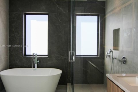 Купить виллу или дом в Майами, Флорида 4 спальни, 281.87м2, № 1998815 - фото 16