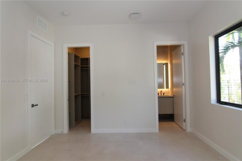 Купить виллу или дом в Майами, Флорида 4 спальни, 281.87м2, № 1998815 - фото 20