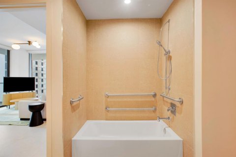 Condo in Miami, Florida, 2 bedrooms  № 2262890 - photo 9