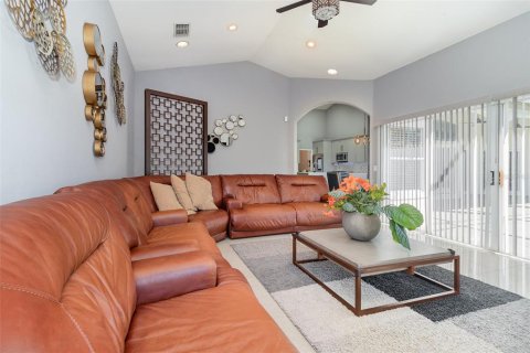 Casa en venta en Lake Mary, Florida, 4 dormitorios, 230.21 m2 № 1550350 - foto 16