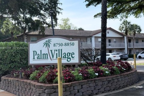 Condo in Coral Springs, Florida, 2 bedrooms  № 2076169