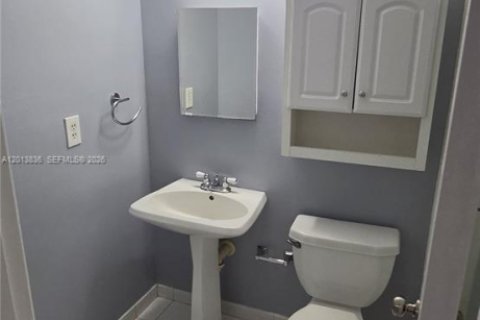 Condo in Coral Springs, Florida, 2 bedrooms  № 2076169 - photo 28