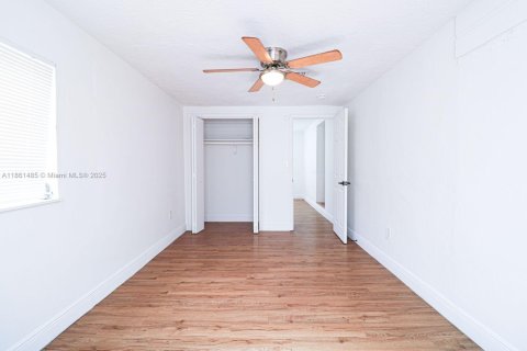 Casa en venta en Miami, Florida, 3 dormitorios, 106 m2 № 1892166 - foto 8