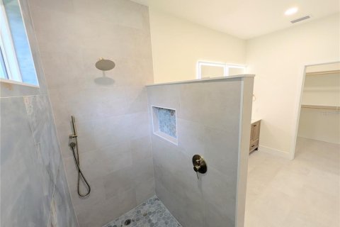 House in New Smyrna Beach, Florida 3 bedrooms, 148.27 sq.m. № 2428897 - photo 8