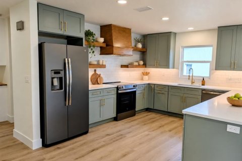 House in New Smyrna Beach, Florida 3 bedrooms, 148.27 sq.m. № 2428897 - photo 25