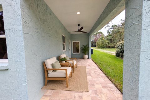 House in New Smyrna Beach, Florida 3 bedrooms, 148.27 sq.m. № 2428897 - photo 24