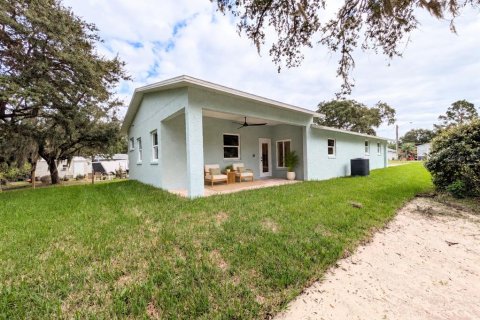House in New Smyrna Beach, Florida 3 bedrooms, 148.27 sq.m. № 2428897 - photo 23
