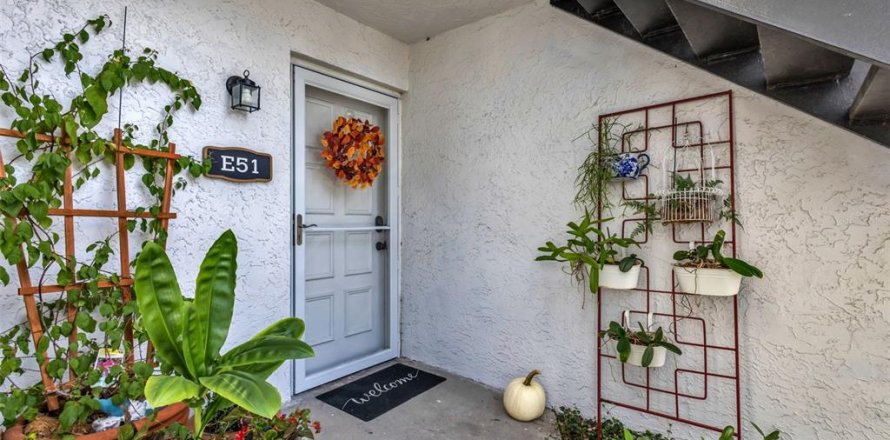 Condo in Tampa, Florida, 2 bedrooms  № 2394099