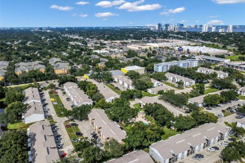 Condo in Tampa, Florida, 2 bedrooms  № 2394099 - photo 27