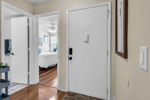 Condo in Tampa, Florida, 2 bedrooms  № 2394099 - photo 4