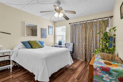 Condo in Tampa, Florida, 2 bedrooms  № 2394099 - photo 21