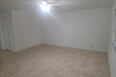 Apartment in Fort Lauderdale, Florida 2 bedrooms, 288.55 sq.m. № 2253446 - photo 4