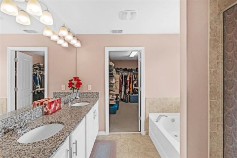 Casa en venta en Clermont, Florida, 5 dormitorios, 267.74 m2 № 1885155 - foto 17