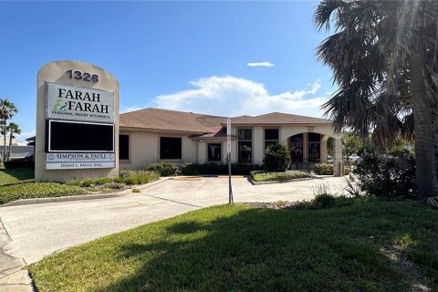 Propiedad comercial en alquiler en Jacksonville Beach, Florida № 1883872 - foto 1