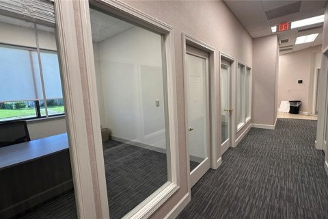 Propiedad comercial en alquiler en Jacksonville Beach, Florida № 1883872 - foto 8
