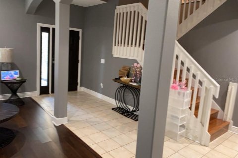 House in Orlando, Florida 4 bedrooms, 274.15 sq.m. № 2391576 - photo 2