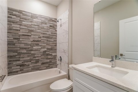 Casa en alquiler en Kissimmee, Florida, 4 dormitorios, 155.15 m2 № 1853818 - foto 14
