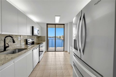 Купить кондоминиум в Авентура, Флорида 2 спальни, 149.57м2, № 1880077 - фото 4