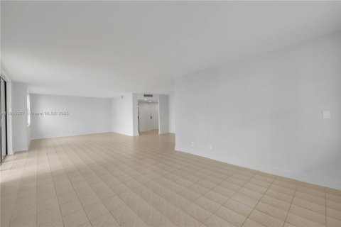 Купить кондоминиум в Авентура, Флорида 2 спальни, 149.57м2, № 1880077 - фото 15
