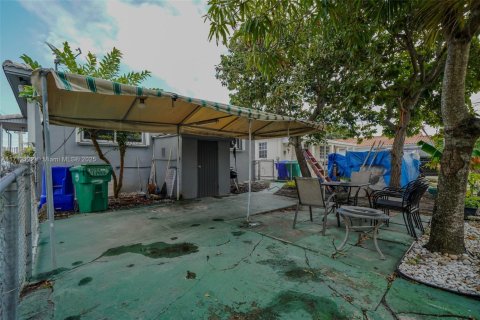 Купить коммерческую недвижимость в Майами, Флорида 170.01м2, № 1984928 - фото 3