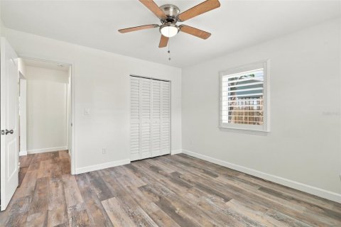 Villa ou maison à vendre à New Smyrna Beach, Floride: 3 chambres, 212.56 m2 № 2430830 - photo 9