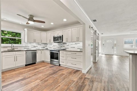Villa ou maison à vendre à New Smyrna Beach, Floride: 3 chambres, 212.56 m2 № 2430830 - photo 7