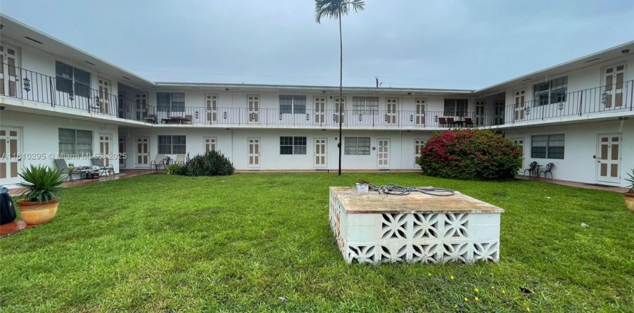 Condo à Hollywood, Floride, 1 chambre № 1755989