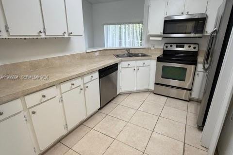 Copropriété à vendre à Oakland Park, Floride: 2 chambres, 101.82 m2 № 2049097 - photo 4