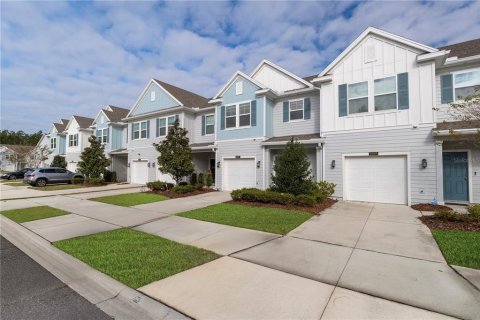Townhouse in Jacksonville, Florida 3 bedrooms, 157.93 sq.m. № 2156131 - photo 20