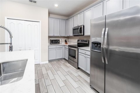 Townhouse in Jacksonville, Florida 3 bedrooms, 157.93 sq.m. № 2156131 - photo 22
