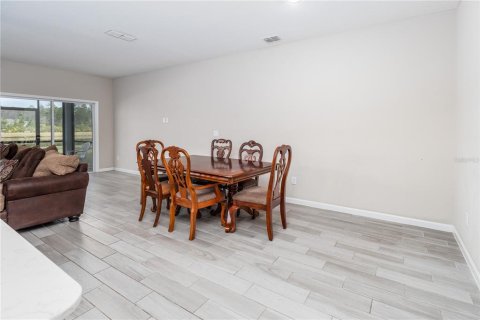 Townhouse in Jacksonville, Florida 3 bedrooms, 157.93 sq.m. № 2156131 - photo 12