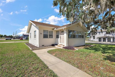 Casa en venta en Eustis, Florida, 2 dormitorios, 93.65 m2 № 1732186 - foto 1