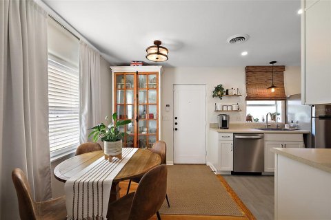 Casa en venta en Eustis, Florida, 2 dormitorios, 93.65 m2 № 1732186 - foto 13